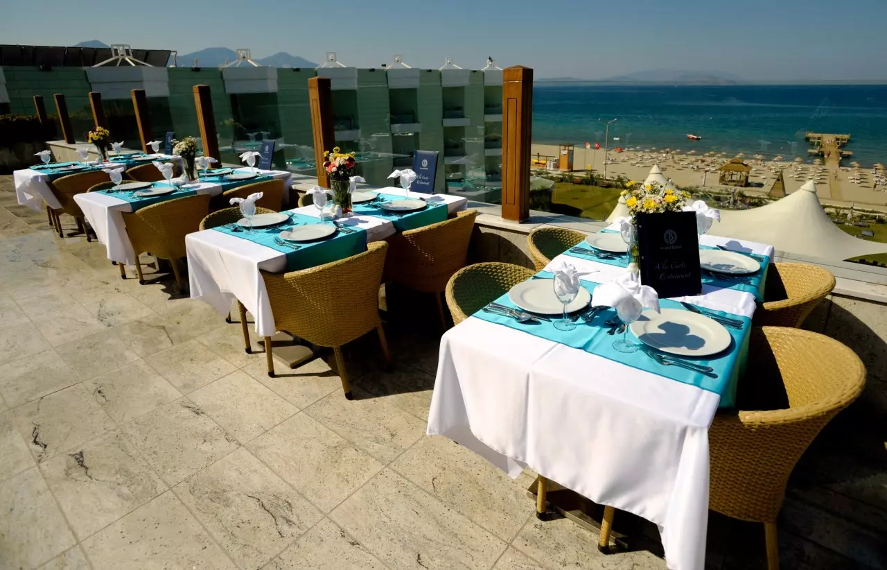 GRANDBELISH_SHABAVIZ (2).jpg